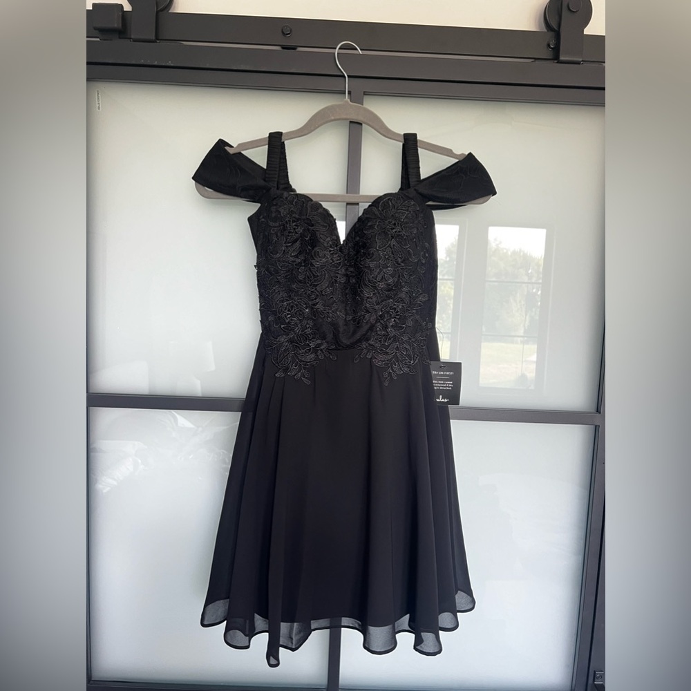Lulus party dress size M off shoulder